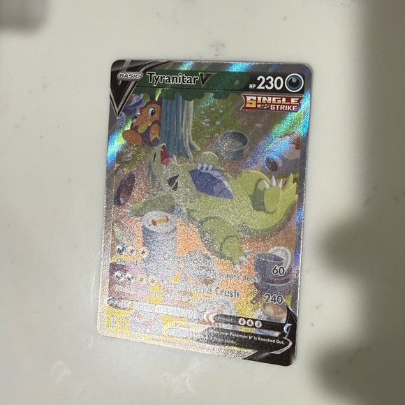 Pokemon Trading Card - Tyranitar V (Alternate Full Art) - SWSH05: Battle Styles - Picture 3 of 3